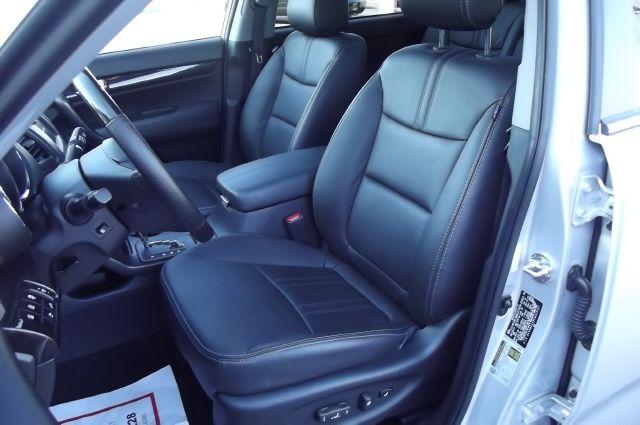 2012 Kia Sorento AWD, REAR DVD, Navigation, 3RD ROW, Mem/heat Seats