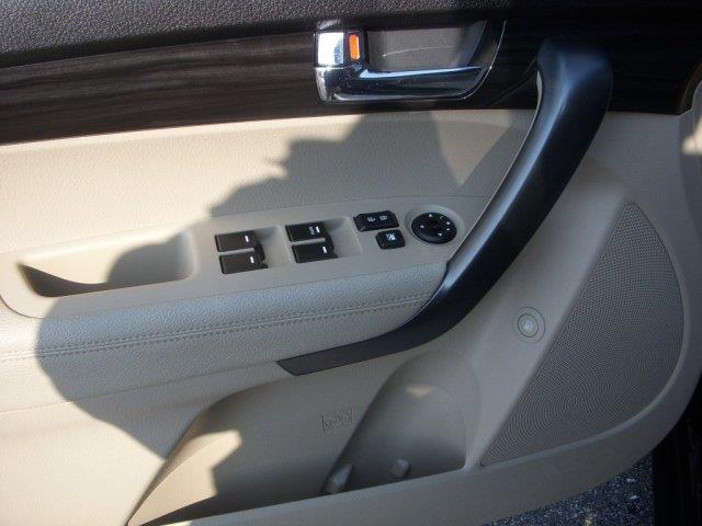 2012 Kia Sorento Elk Conversion Van