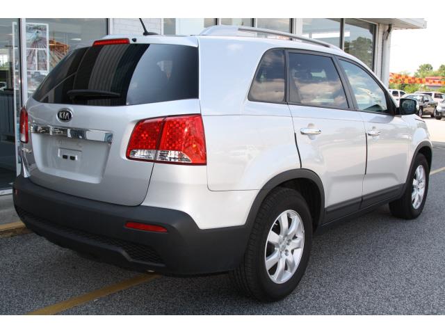 2012 Kia Sorento Elk Conversion Van