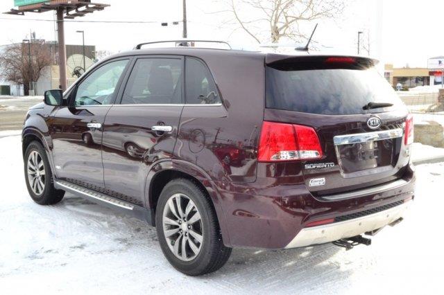 2012 Kia Sorento AWD, REAR DVD, Navigation, 3RD ROW, Mem/heat Seats