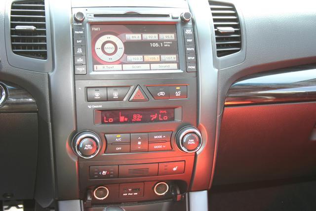 2012 Kia Sorento AWD, REAR DVD, Navigation, 3RD ROW, Mem/heat Seats