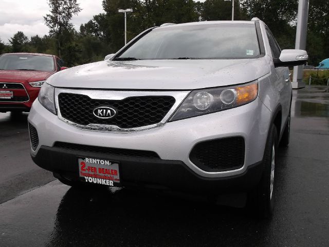 2012 Kia Sorento LS Truck