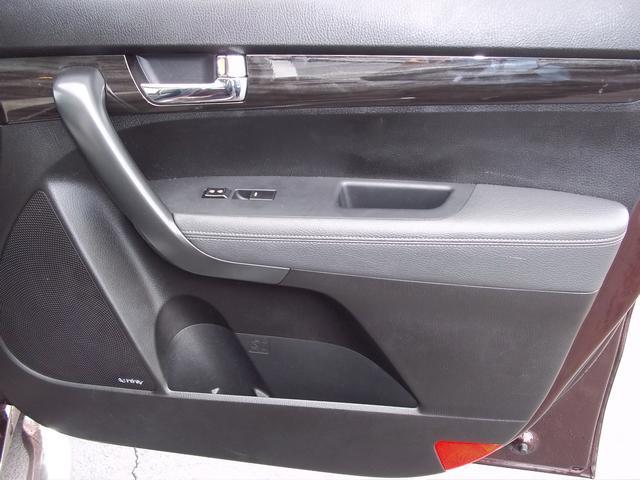 2012 Kia Sorento AWD, REAR DVD, Navigation, 3RD ROW, Mem/heat Seats