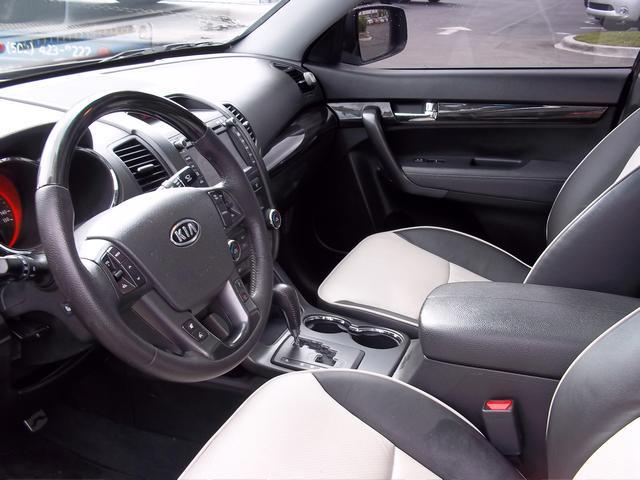 2012 Kia Sorento AWD, REAR DVD, Navigation, 3RD ROW, Mem/heat Seats