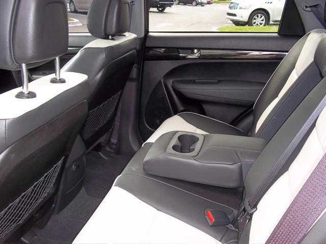 2012 Kia Sorento AWD, REAR DVD, Navigation, 3RD ROW, Mem/heat Seats