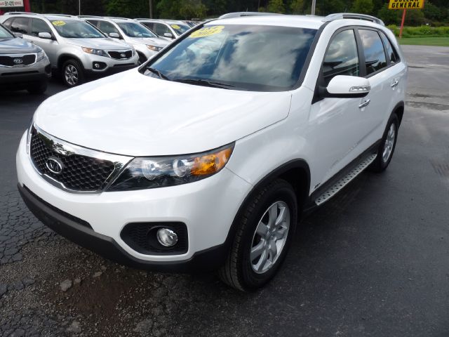 2013 Kia Sorento LS Truck