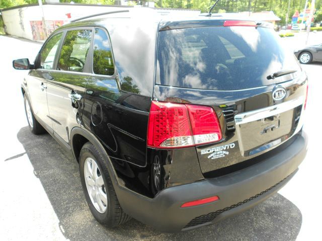 2013 Kia Sorento E350 15 Passanger Van XLT