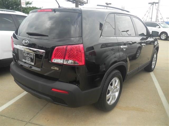 2013 Kia Sorento Elk Conversion Van