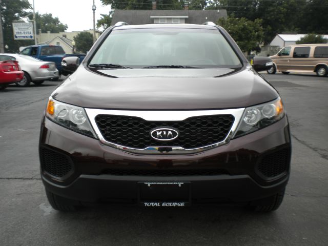 2013 Kia Sorento XE 4x4 Truck