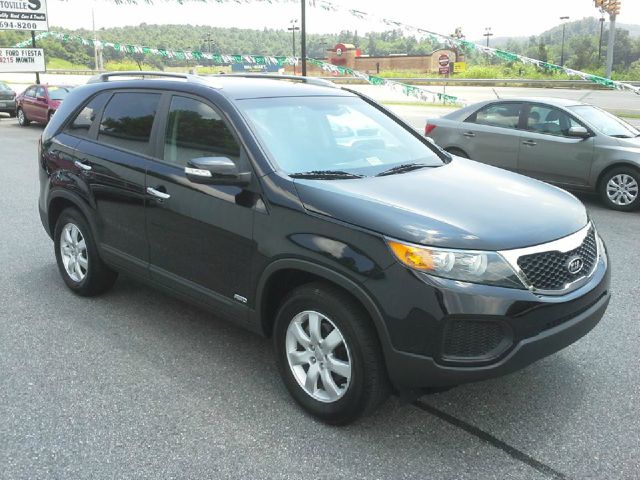 2013 Kia Sorento E350 15 Passanger Van XLT