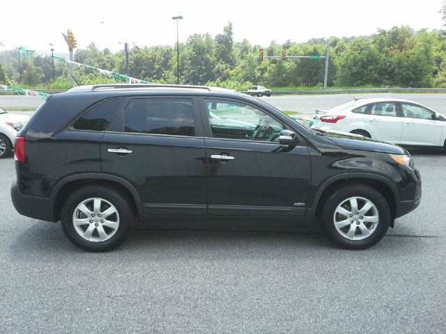 2013 Kia Sorento E350 15 Passanger Van XLT