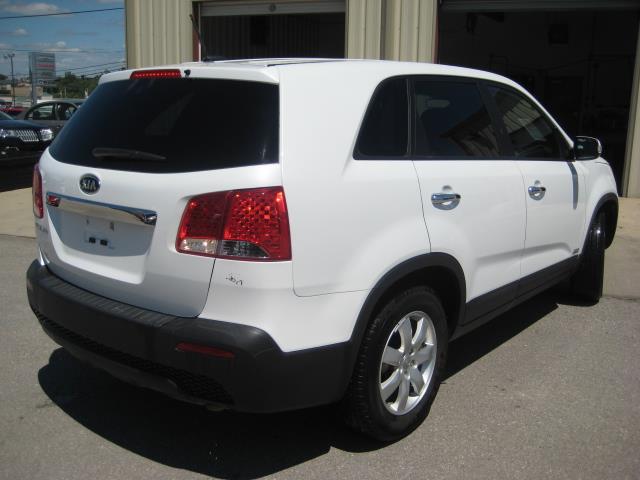 2013 Kia Sorento Elk Conversion Van