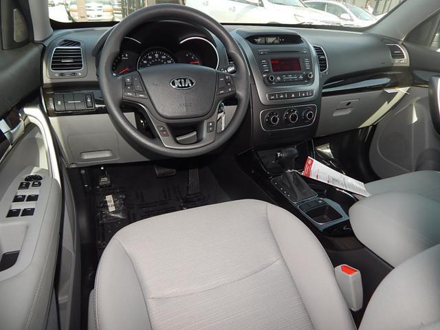 2015 Kia Sorento XL W/bench Seat
