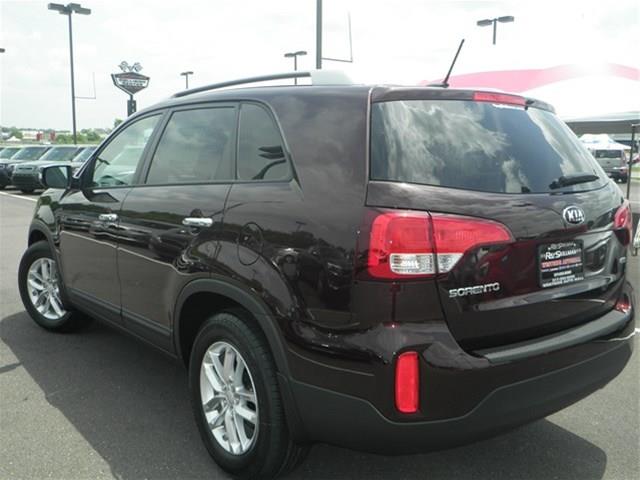 2015 Kia Sorento XL W/bench Seat