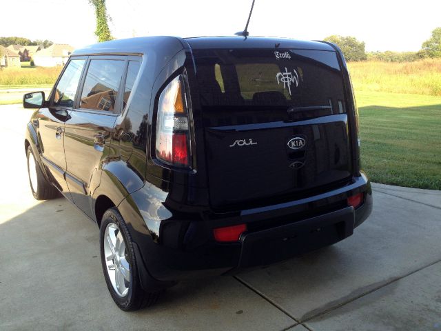 2010 Kia Soul SES Leather/moonroof