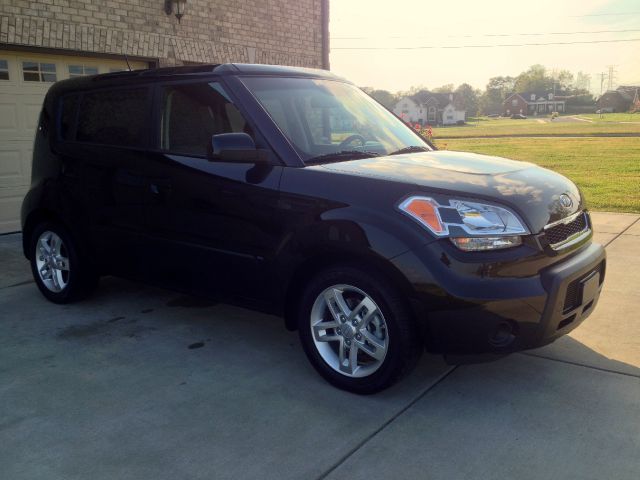 2010 Kia Soul SES Leather/moonroof