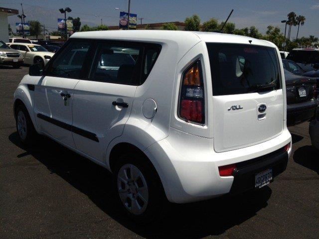 2011 Kia Soul 930 S Turbo 911 Carrera Coupe
