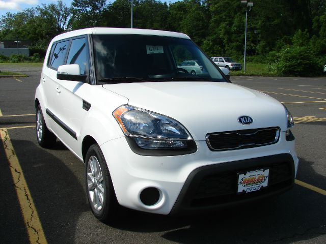 2013 Kia Soul HD Reg Cab 131.5 WB C6P