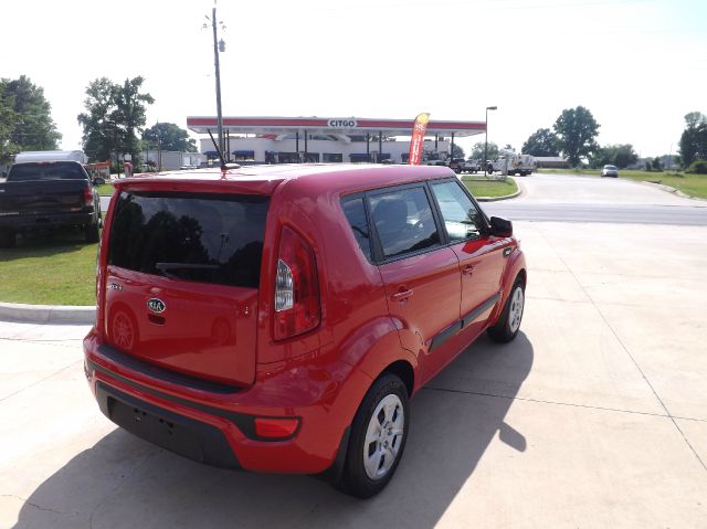 2013 Kia Soul Base