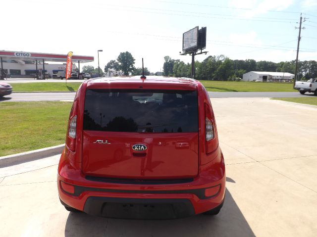 2013 Kia Soul Base