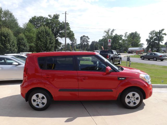 2013 Kia Soul Base
