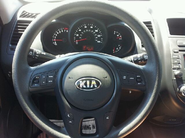 2013 Kia Soul Base