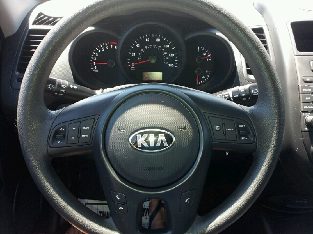 2013 Kia Soul Base