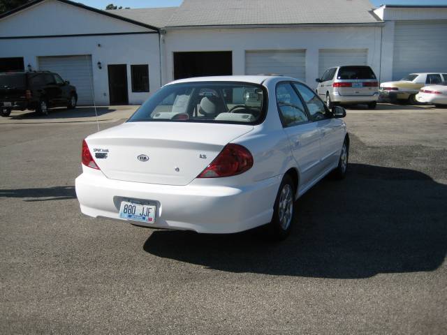 2003 Kia Spectra 24 Box