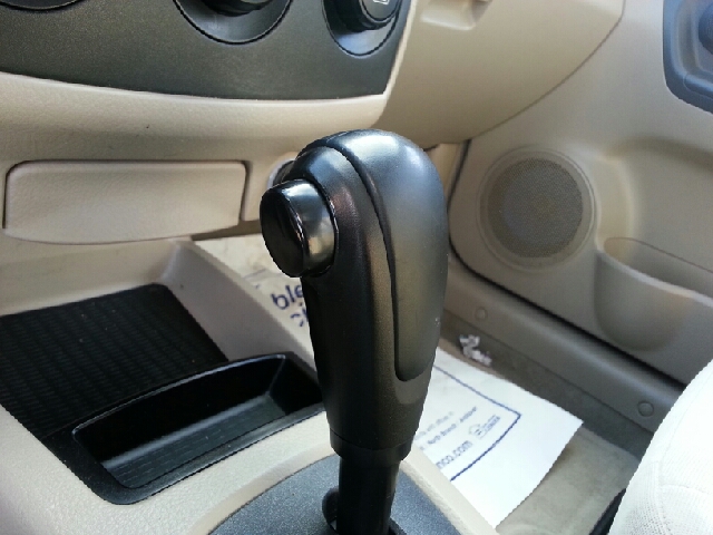 2005 Kia Spectra Open-top