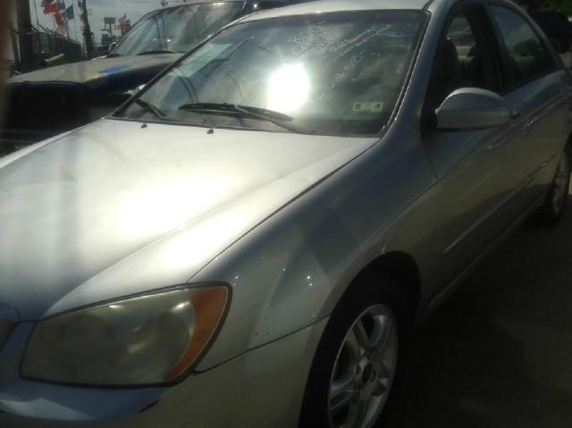 2005 Kia Spectra 4DR SE (roof)