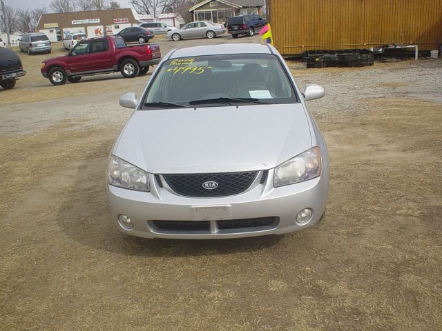 2006 Kia Spectra AWD, REAR DVD, Navigation, 3RD ROW, Mem/heat Seats