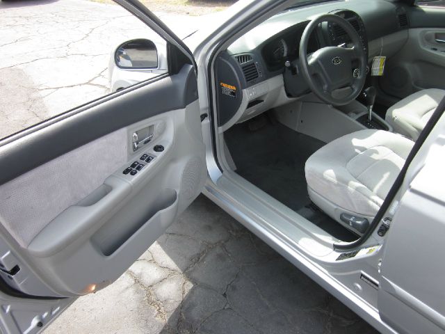 2007 Kia Spectra Open-top