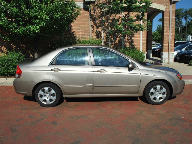 2007 Kia Spectra AWD, REAR DVD, Navigation, 3RD ROW, Mem/heat Seats