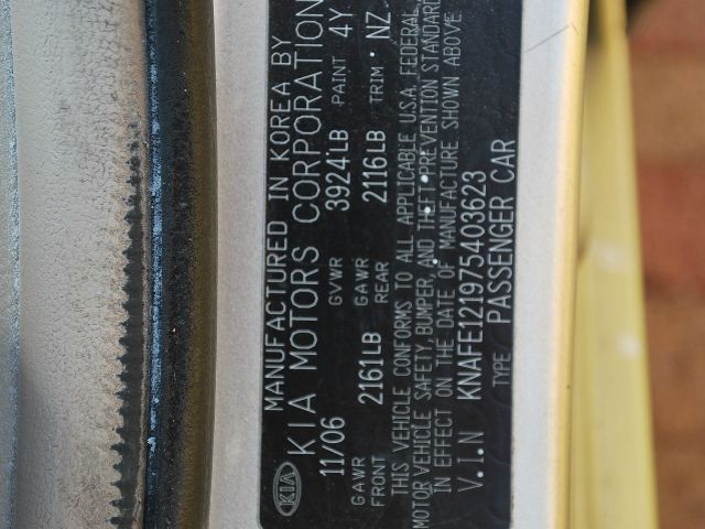 2007 Kia Spectra AWD, REAR DVD, Navigation, 3RD ROW, Mem/heat Seats