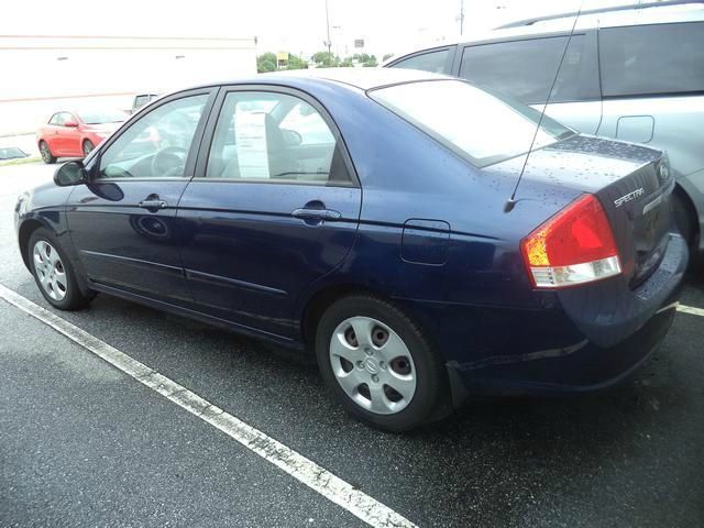 2007 Kia Spectra AWD, REAR DVD, Navigation, 3RD ROW, Mem/heat Seats