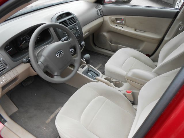 2008 Kia Spectra AWD, REAR DVD, Navigation, 3RD ROW, Mem/heat Seats