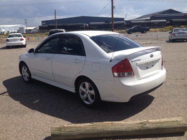 2008 Kia Spectra AWD, REAR DVD, Navigation, 3RD ROW, Mem/heat Seats