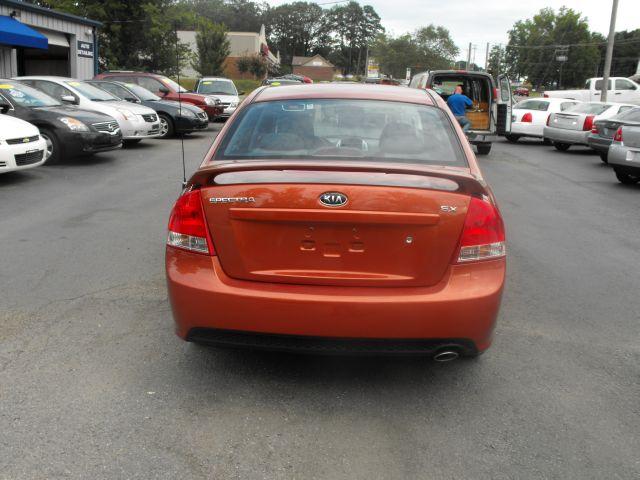 2009 Kia Spectra AWD, REAR DVD, Navigation, 3RD ROW, Mem/heat Seats