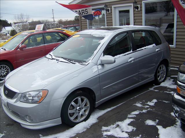2005 Kia Spectra5 Base