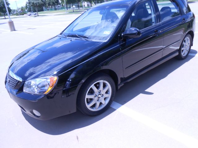 2005 Kia Spectra5 Base