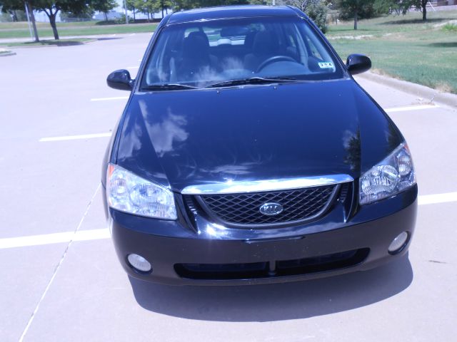 2005 Kia Spectra5 Base