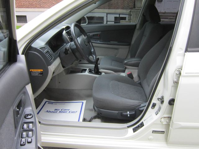 2005 Kia Spectra5 Unknown