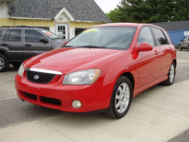 2005 Kia Spectra5 Base