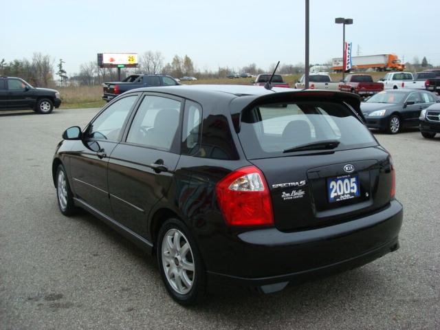 2005 Kia Spectra5 Special Service