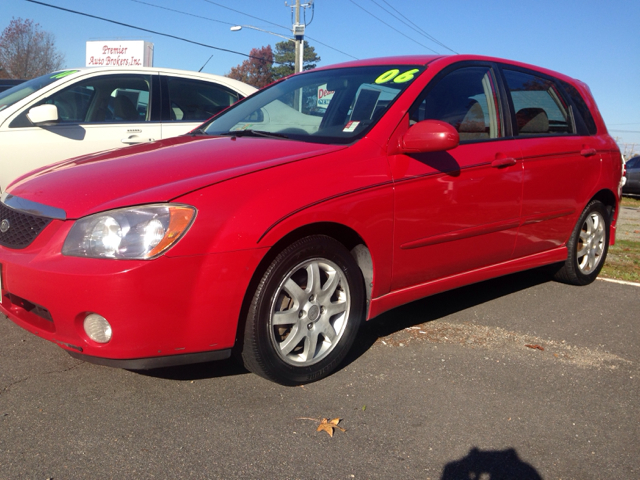 2006 Kia Spectra5 Base