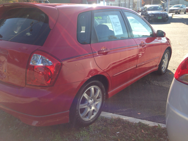 2006 Kia Spectra5 Base