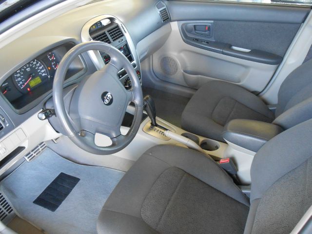2006 Kia Spectra5 Base