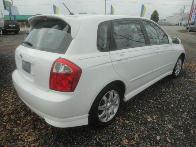 2006 Kia Spectra5 Base