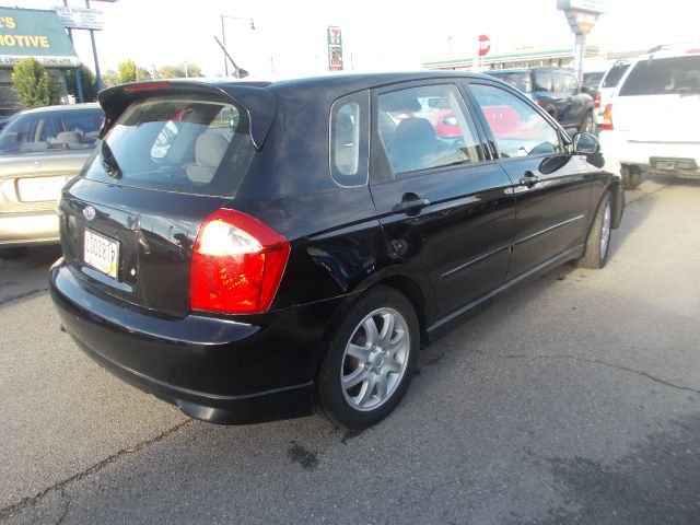 2006 Kia Spectra5 Base