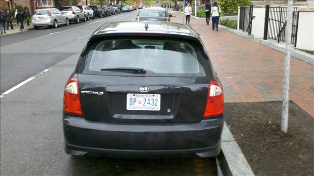 2006 Kia Spectra5 AWD, REAR DVD, Navigation, 3RD ROW, Mem/heat Seats